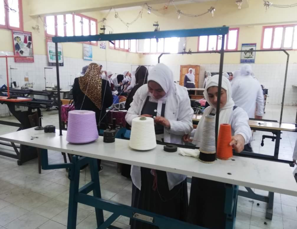 تدريب الطالبات بالمدرسة الثانوية الصناعية بكفر الشيخ 