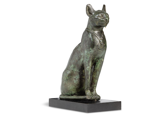 تمثال القطة