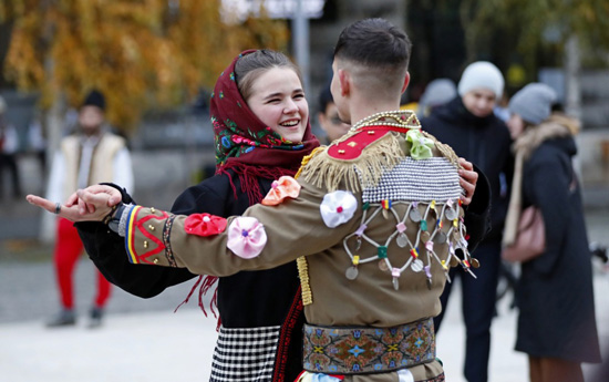 كرنفال عيد الميلاد فى رومانيا (3)