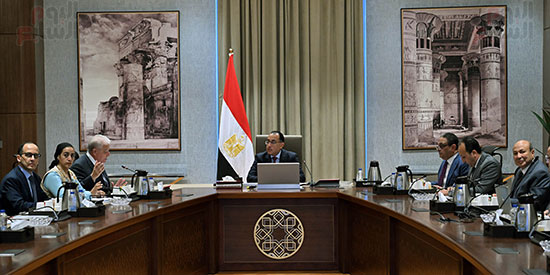 رئيس الوزراء يتابع الموقف التنفيذي لعدد من المشروعات في محافظة جنوب سيناء  (3)