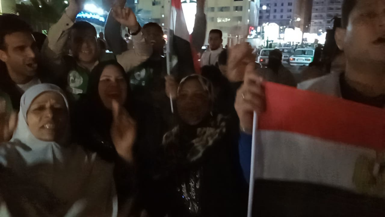 مسيرات ليلية احتفالا بفوز الرئيس السيسى (6)