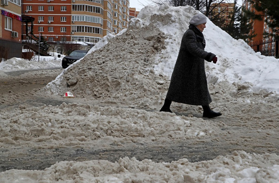 اجتاحت العواصف الثلجية روسيا (7)