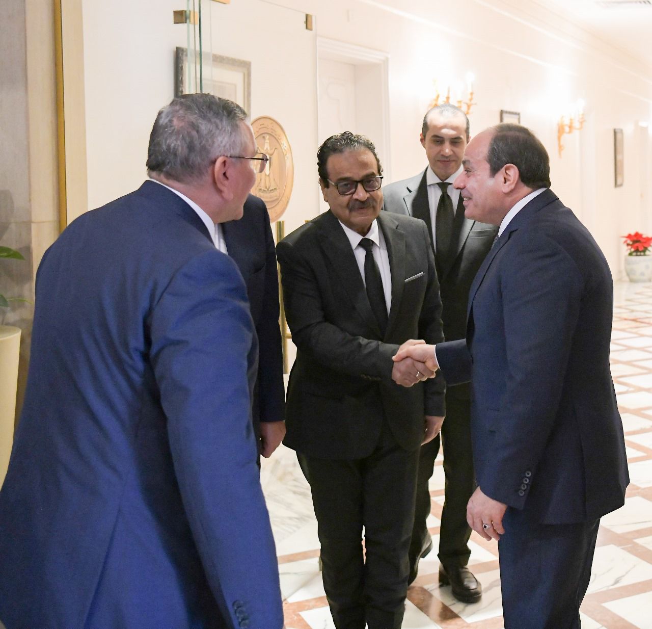 الرئيس السيسى يستقبل حازم عمر وفريد زهران وعبد السند يمامة بقصر الاتحادية (1)