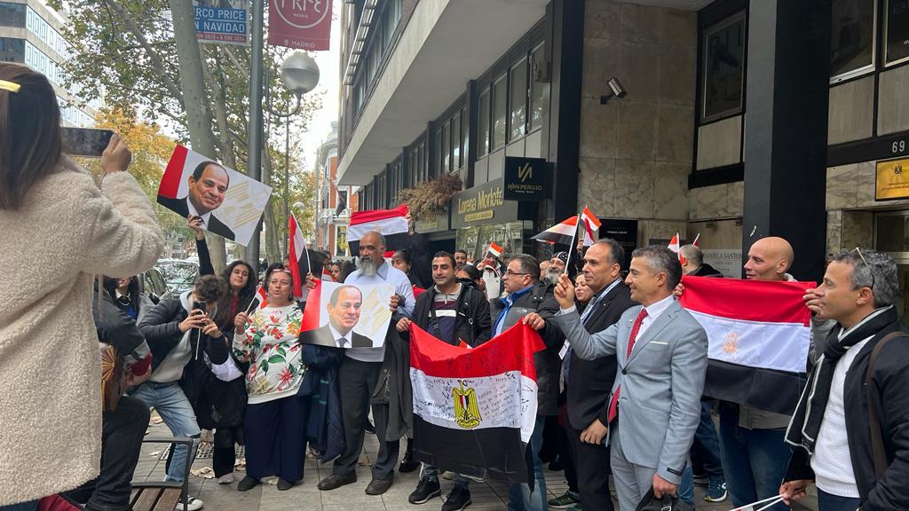 المصريون فى قبرص ينتخبون المصريون فى قبرص ينتخبون