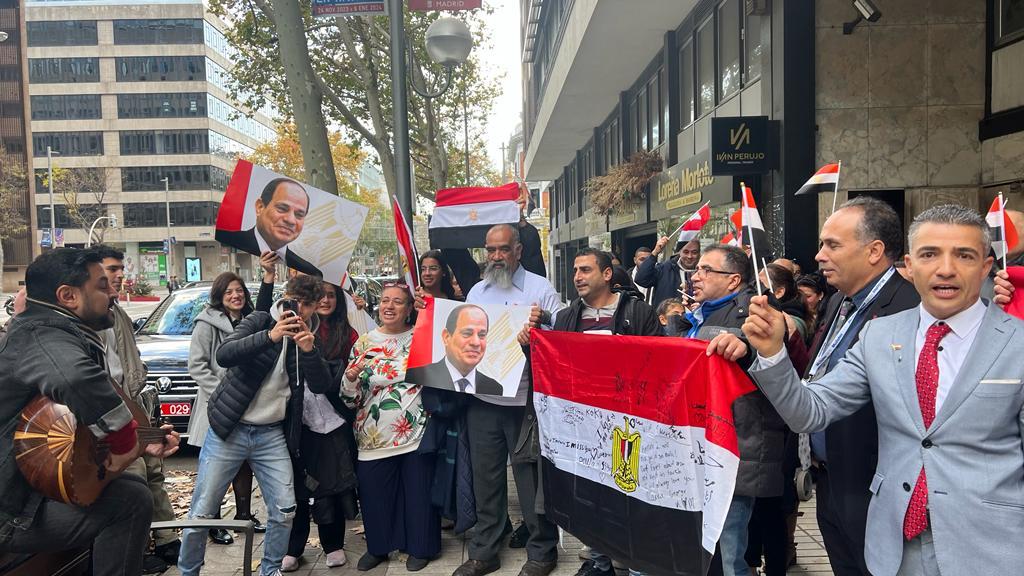 صور السيسى والاحتفالات فى قبرص صور السيسى والاحتفالات فى قبرص