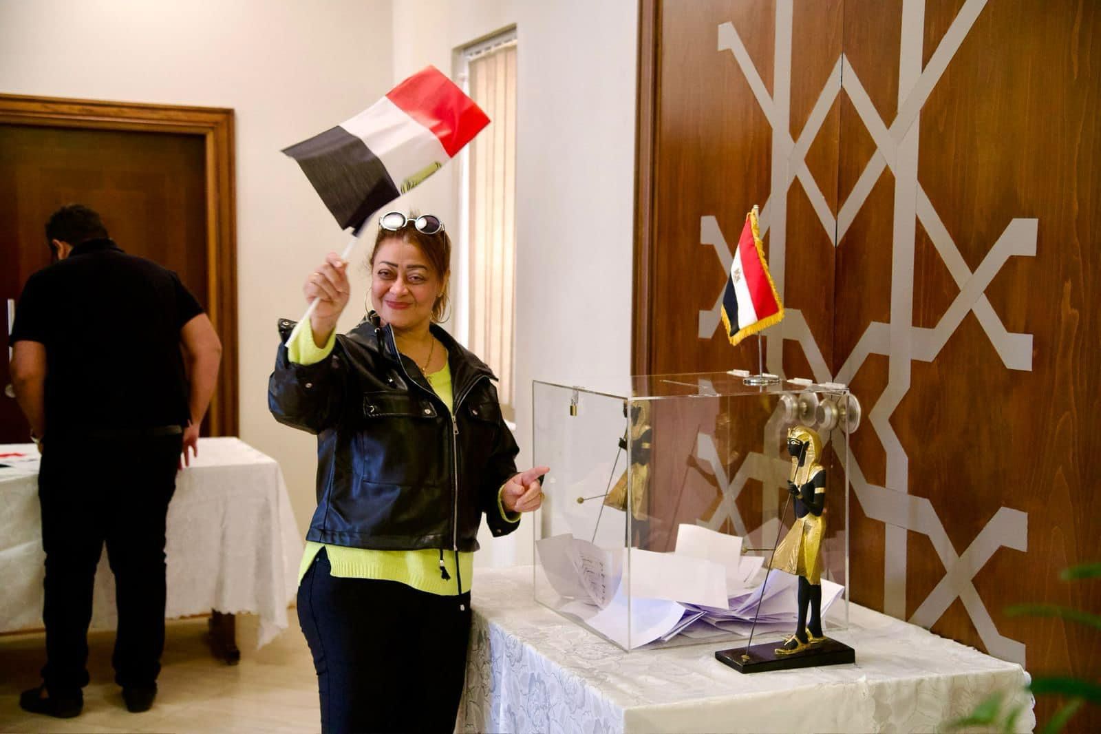 الاعلام المصرية فى قبرص الاعلام المصرية فى قبرص