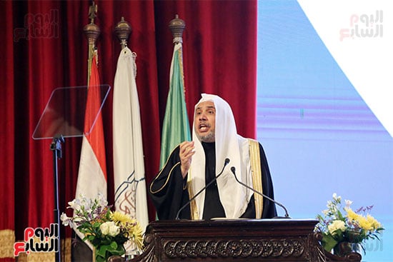 الأمين العام لرابطة العالم الإسلامي يلقى محاضرة تاريخية من جامعة القاهرة