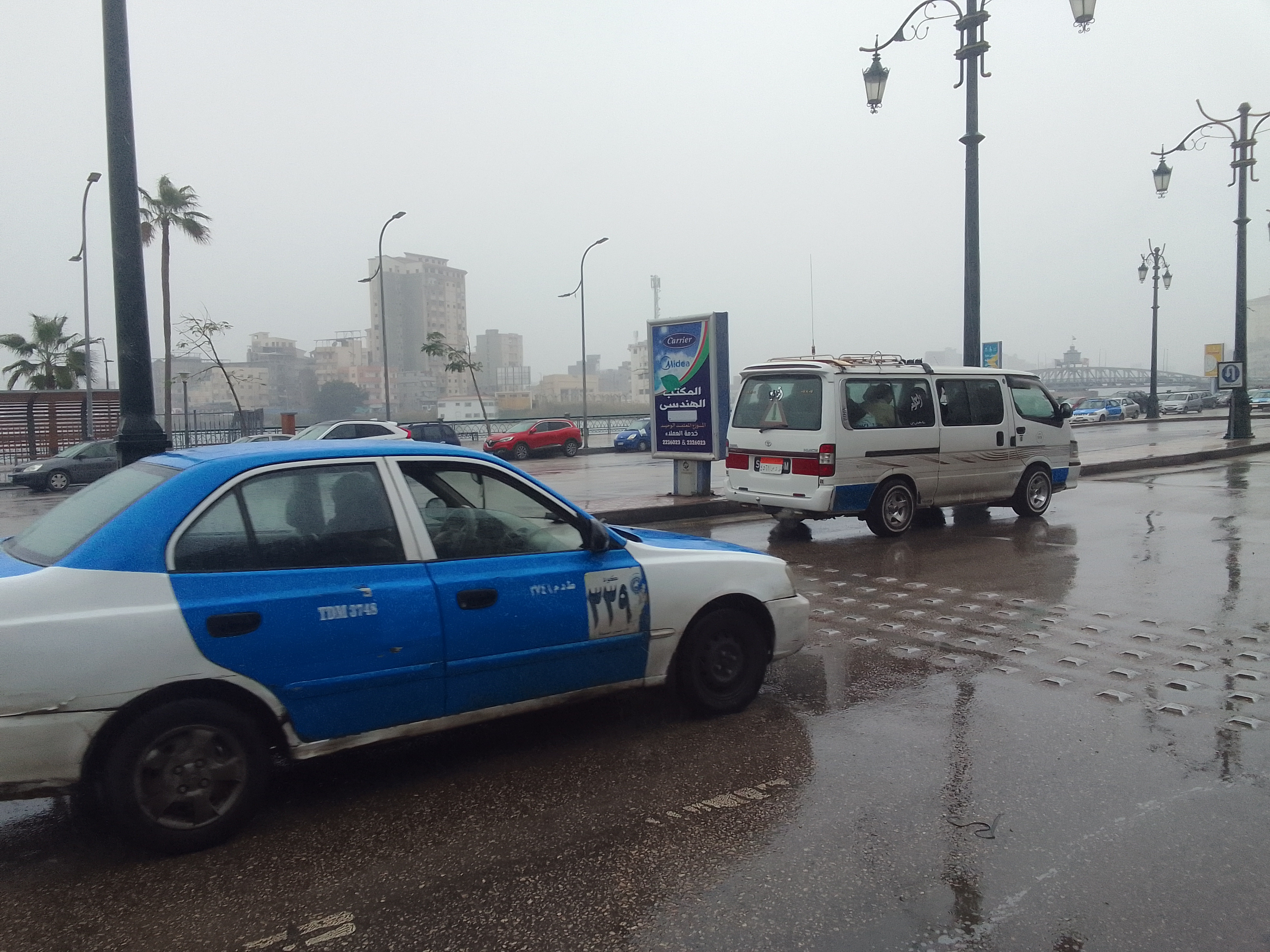 أمطار متواصلة بشوارع دمياط  (3)
