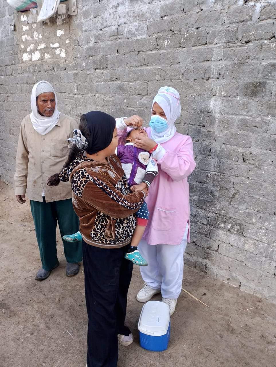 جانب من الحملة القومية للتطعيم ضد مرض شلل الأطفال بالإسماعيلية (3)