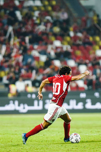محمد هاني لاعب الاهلي امام سيراميكا
