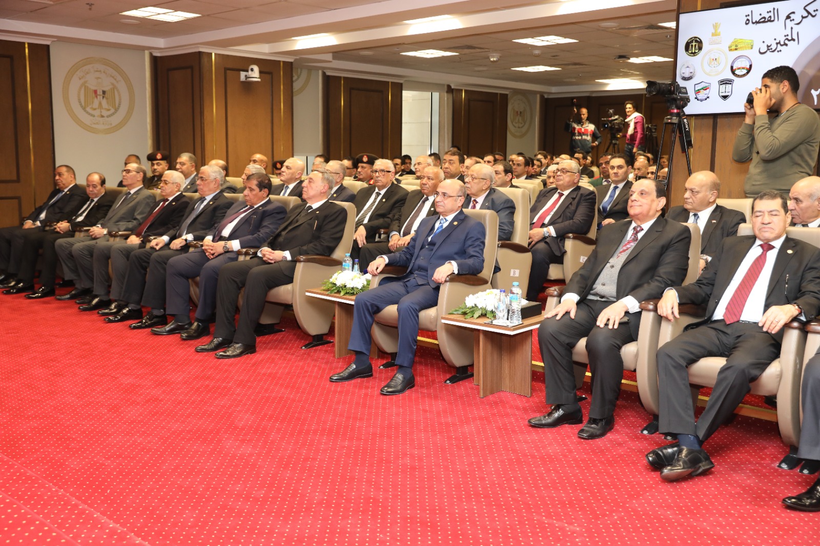 وزير العدل يكرم القضاة والقاضيات المتميزين خلال 2023 (7)