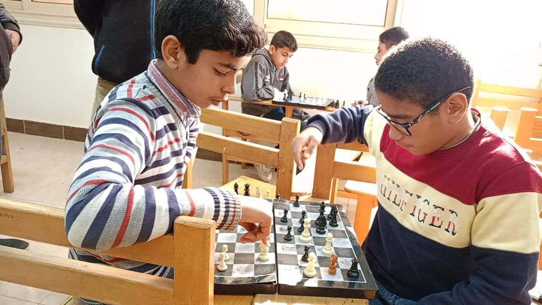 بعض المشاركين في  ختام مسابقة الشطرنج