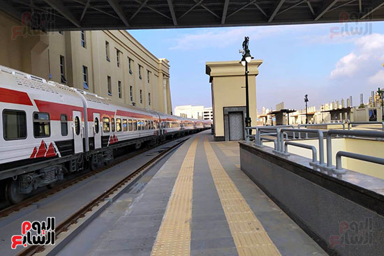 أرصفة-المحطة-والقطار-(3)