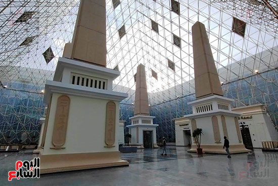 الهرم-الزجاجى--(2)