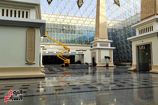 الهرم-الزجاجى--(1)