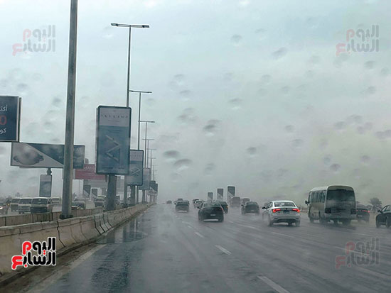 امطار-غزيرة-على-الطريق