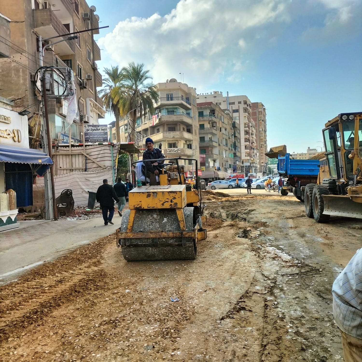  صيانة ورفع كفاءة شارع الجيش وقناة السويس (8)