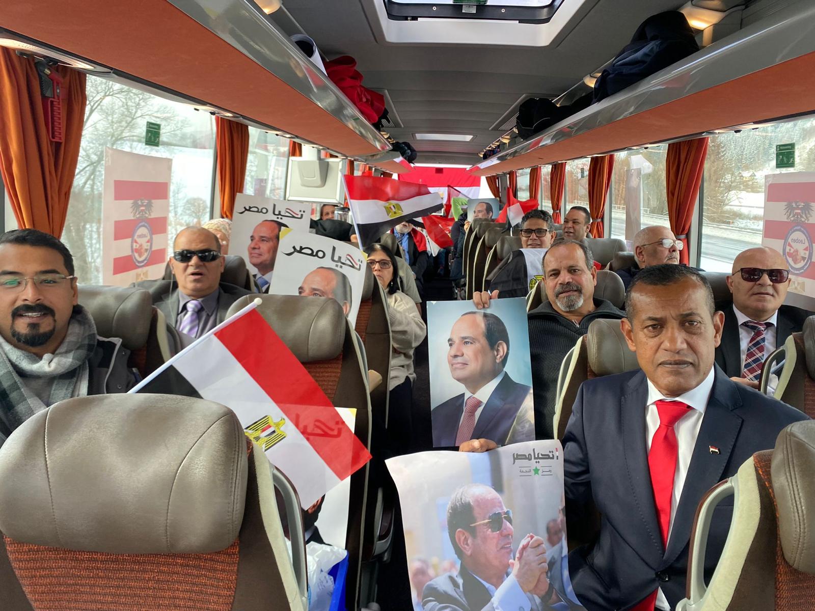 أبناء الجالية المصرية بالنمسا يتحركون بأتوبيس للتصويت بالانتخابات الرئاسية