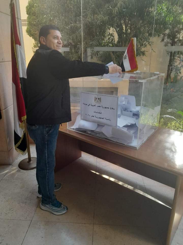 اقبال أبناء الجالية المصرية بلبنان بالانتخابات الرئاسية