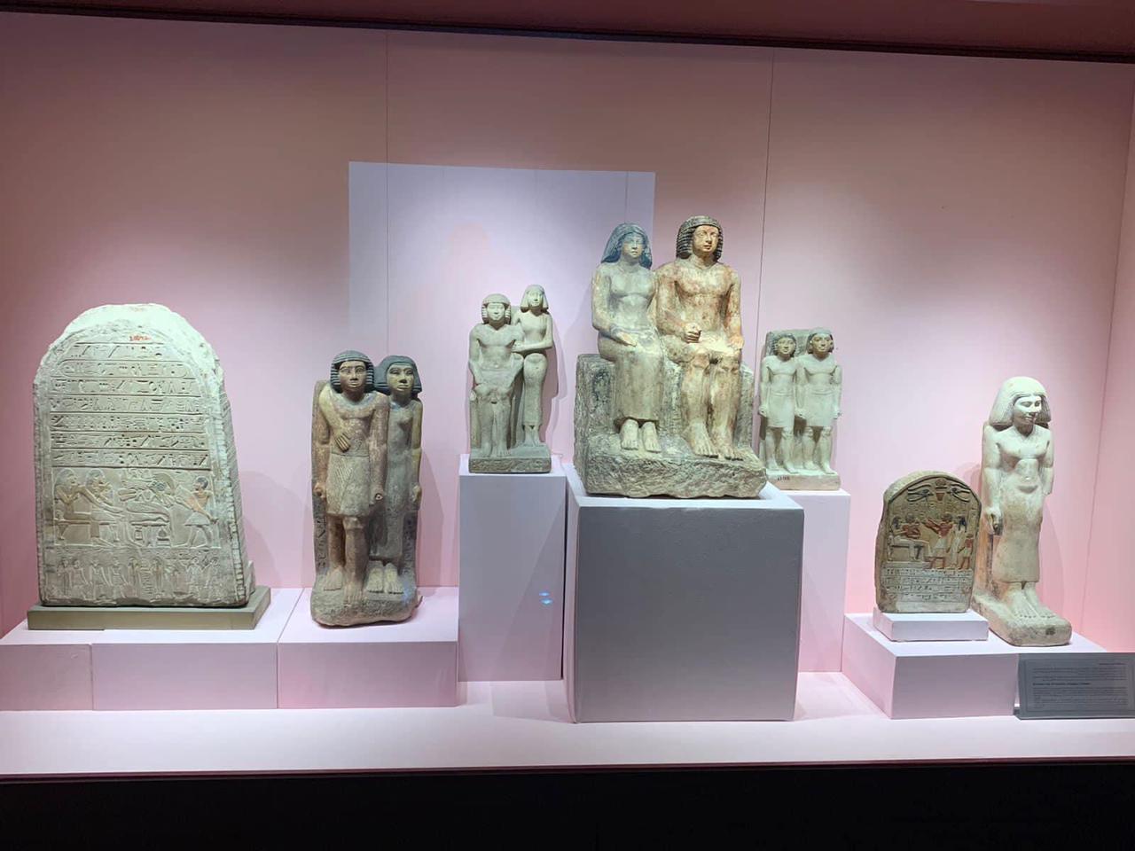 تماثيل ولوحات العائلة بمتحف الغردقة 