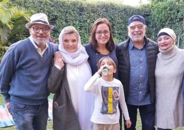 ريهام عبد الغفور وعائلتها ريهام عبد الغفور وعائلتها