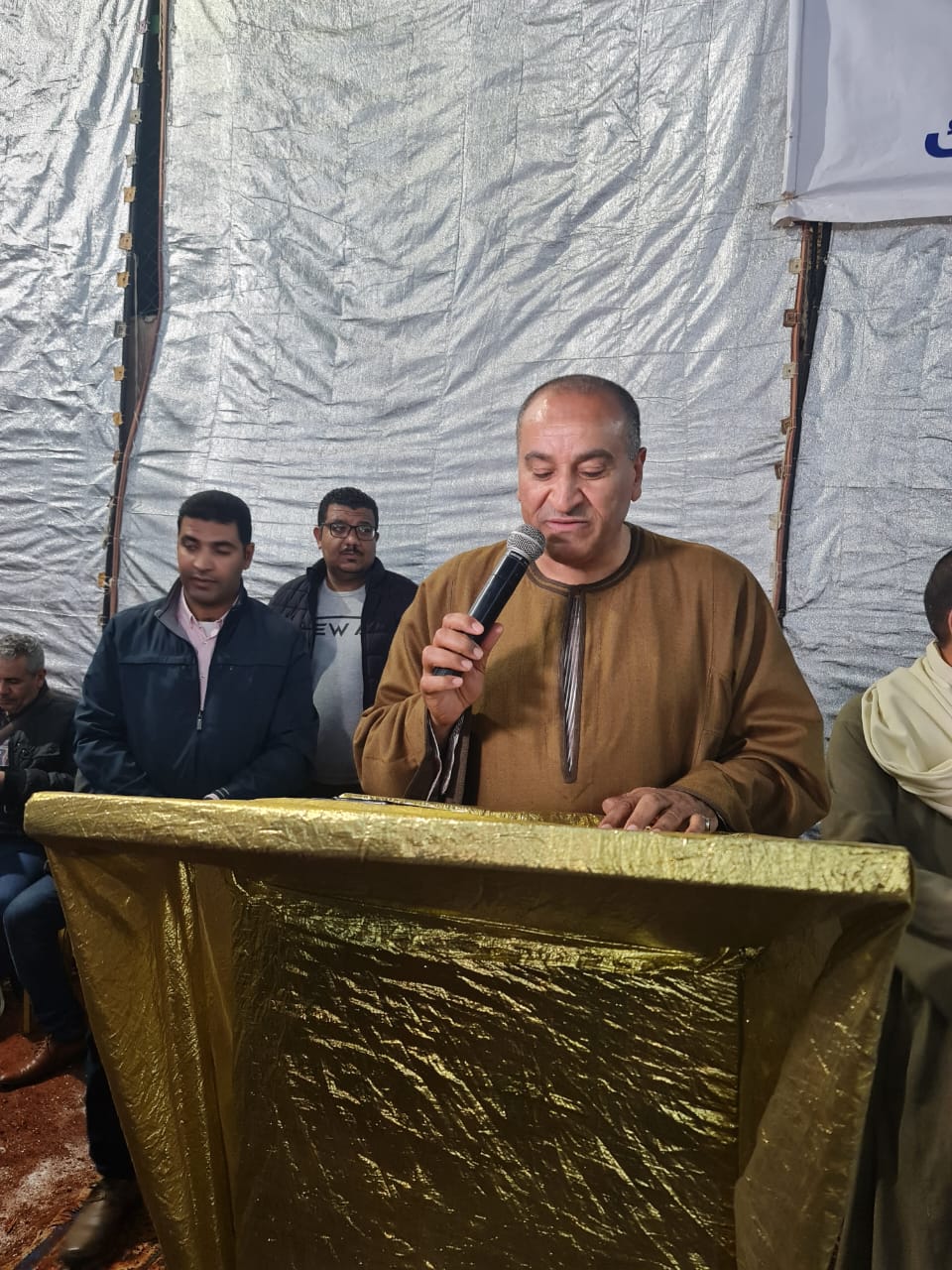 العمدة عبدالرحمن عزام العمدة عبدالرحمن عزام