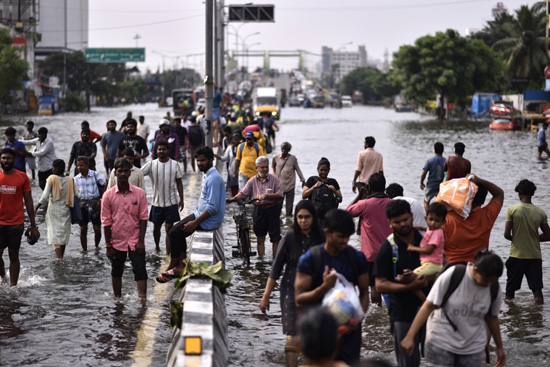 وصل إعصار ميتشونج إلى الهند (9)