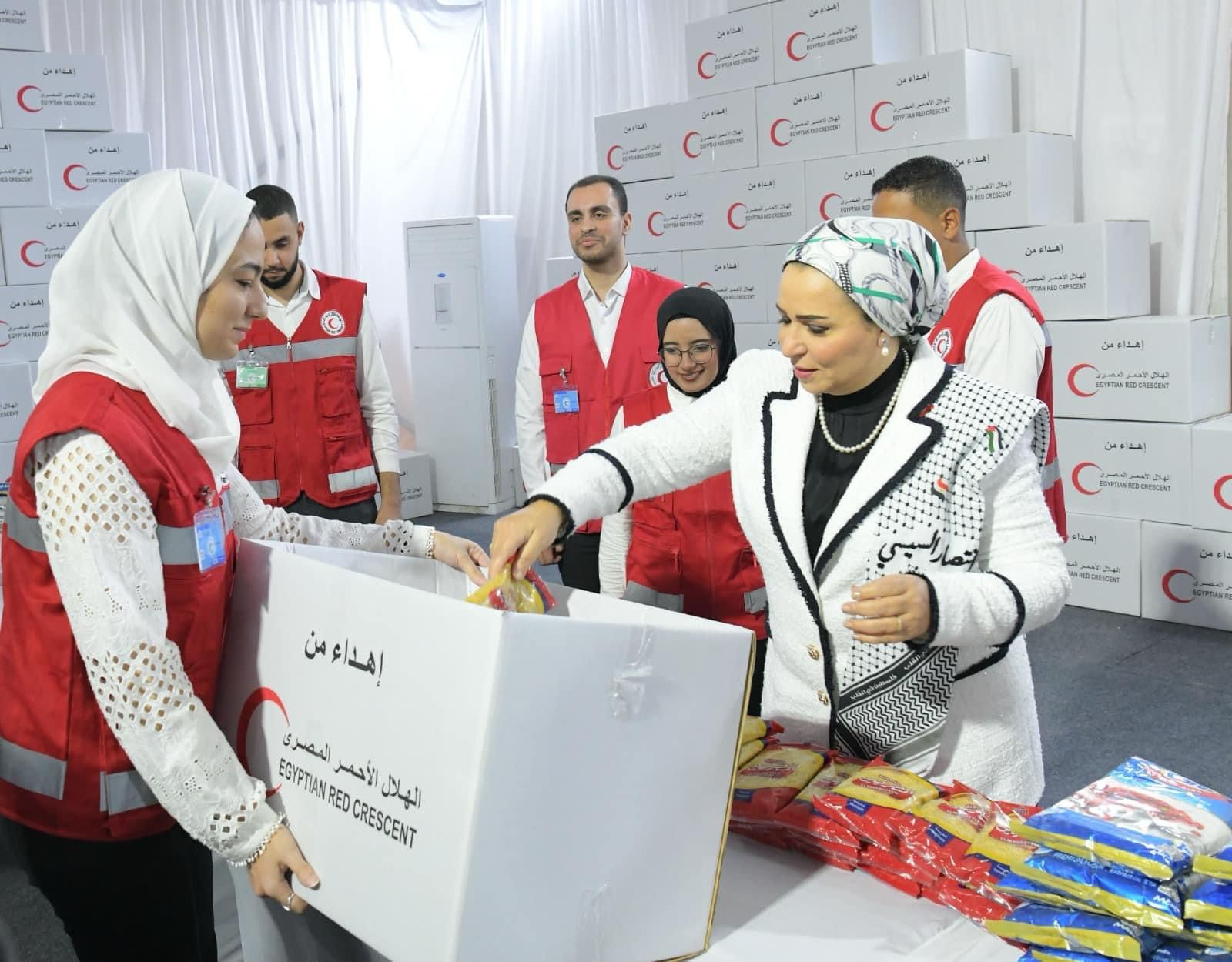 مجهودات الهلال الأحمر المصرى لصالح أهالينا فى غزة