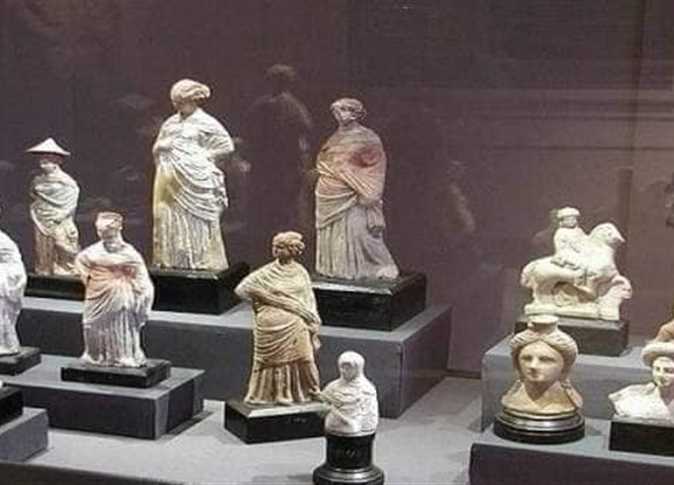 قطع أثرية داخل المتحف اليوناني الروماني بالإسكندرية