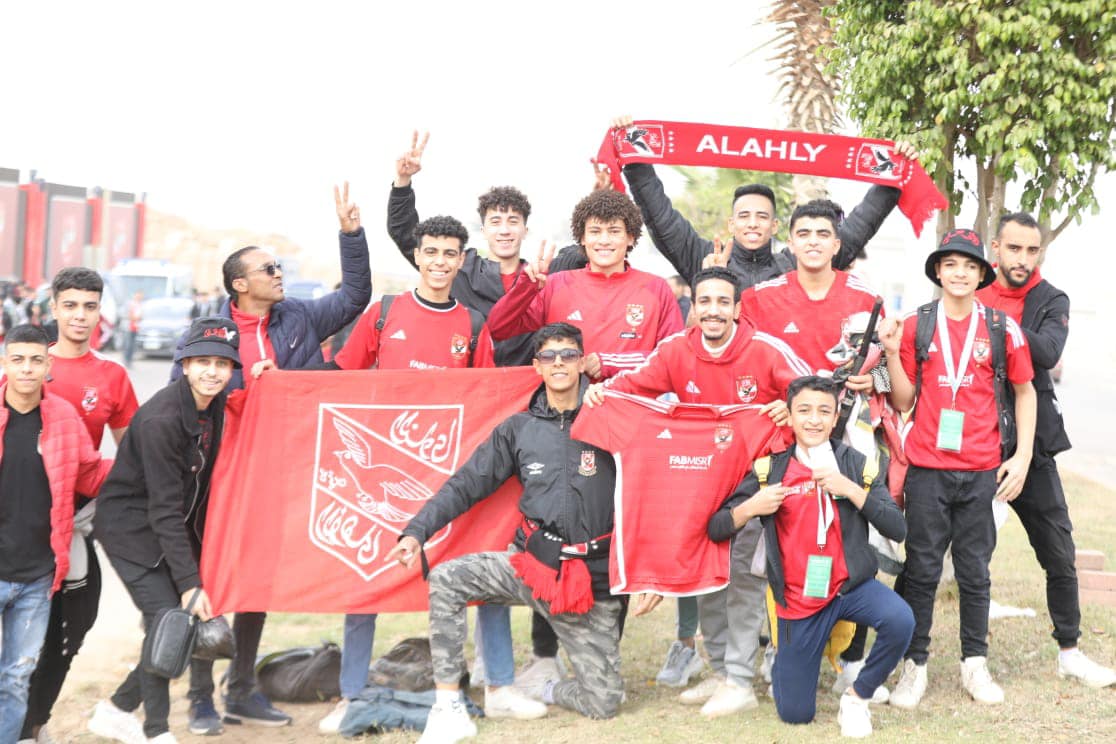 جمهور الأهلي خلال الاستعداد لرحلة الاسكندرية لحضور مباراة شباب بلوزداد (3)