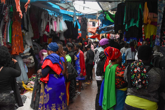 اقبال كبير على سوق اوينو للملابس المستعملة فى كمبالا