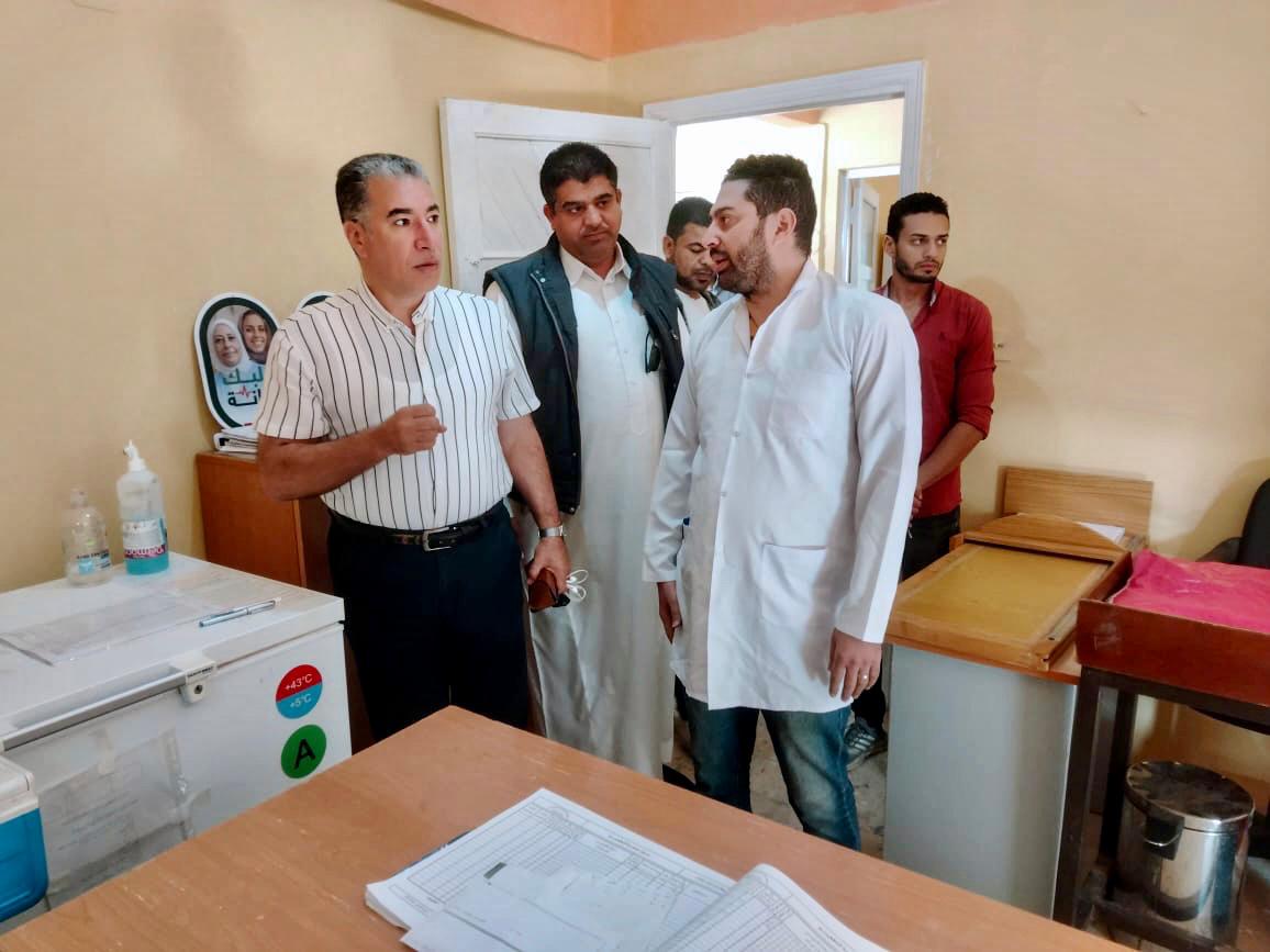 الدكتور مبروك سالم يتفقد الوحدة الصحية بقرية المثاني