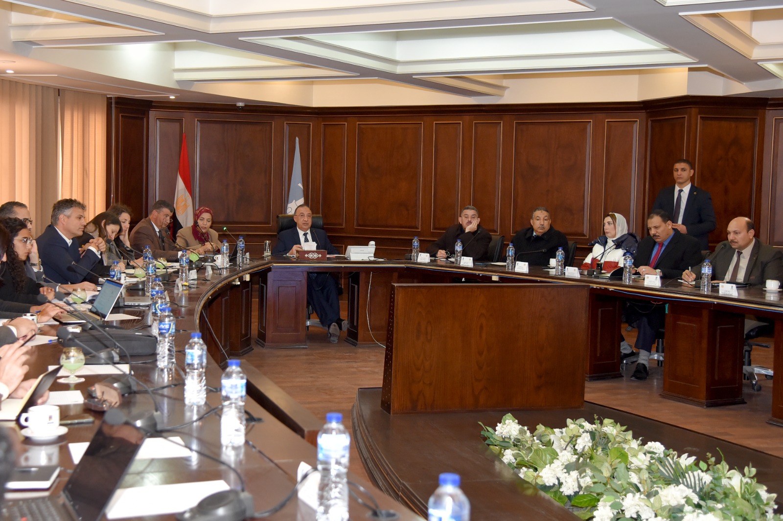 اجتماع محافظ الإسكندرية مع الوكالة الفرنسية للتنمية (2)