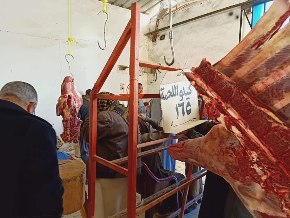 الجيزة تفتتح منفذا لبيع اللحوم البلدية بـ165 جنيه (1)