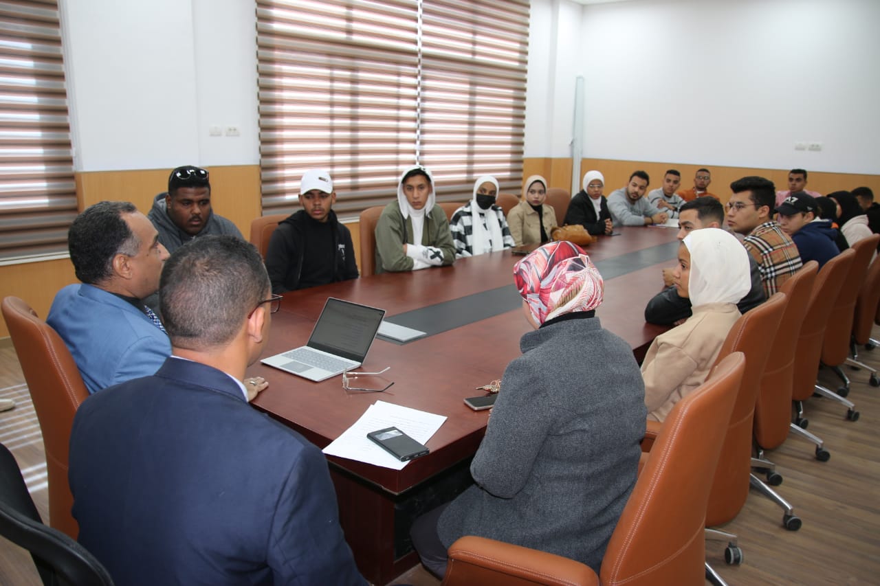 مناقشة خطة عمل إتحاد الطلاب للفصل الدراسي الثاني بجامعة طيبة