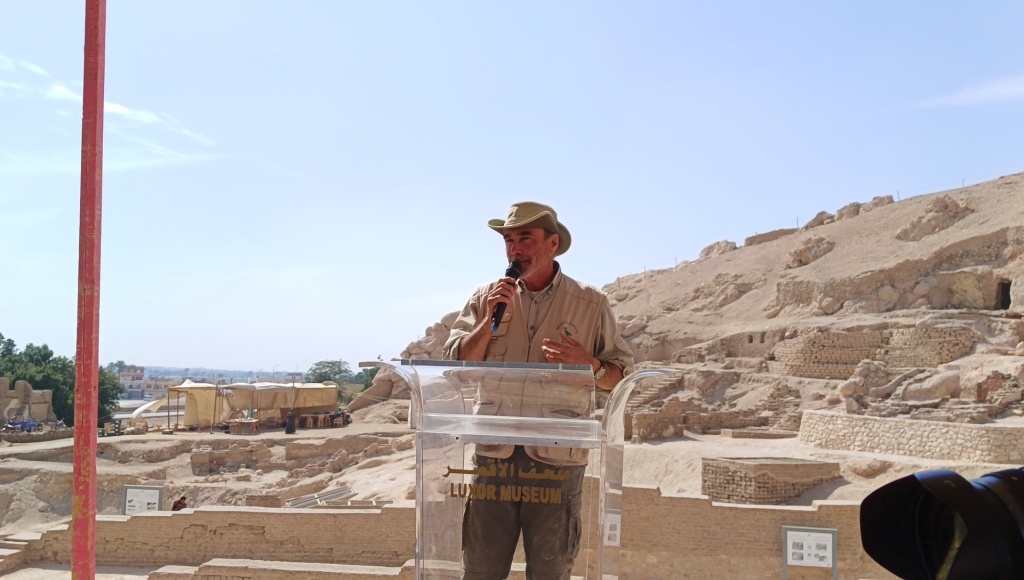 مدير البعثة الأسبانية يتحدث عن الاكتشافات بالمقابر