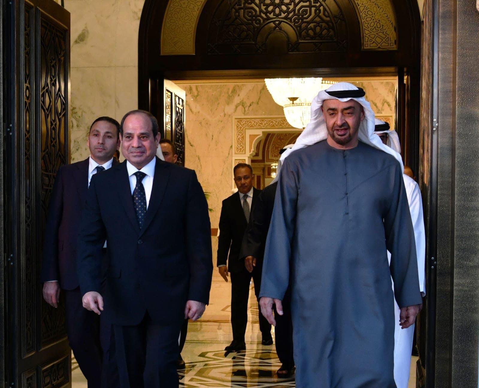 الرئيس السيسي يصل أبو ظبى (1)