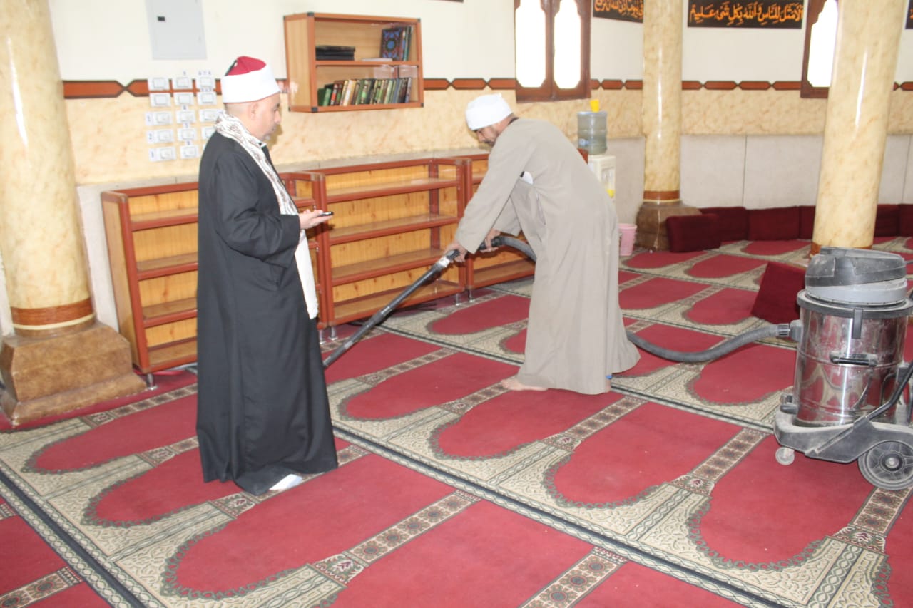 اعمال النظافة بمساجد سوهاج