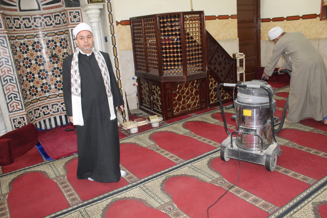 وكيل وزارة الأوقاف يتابع حملة النظافة بالمساجد