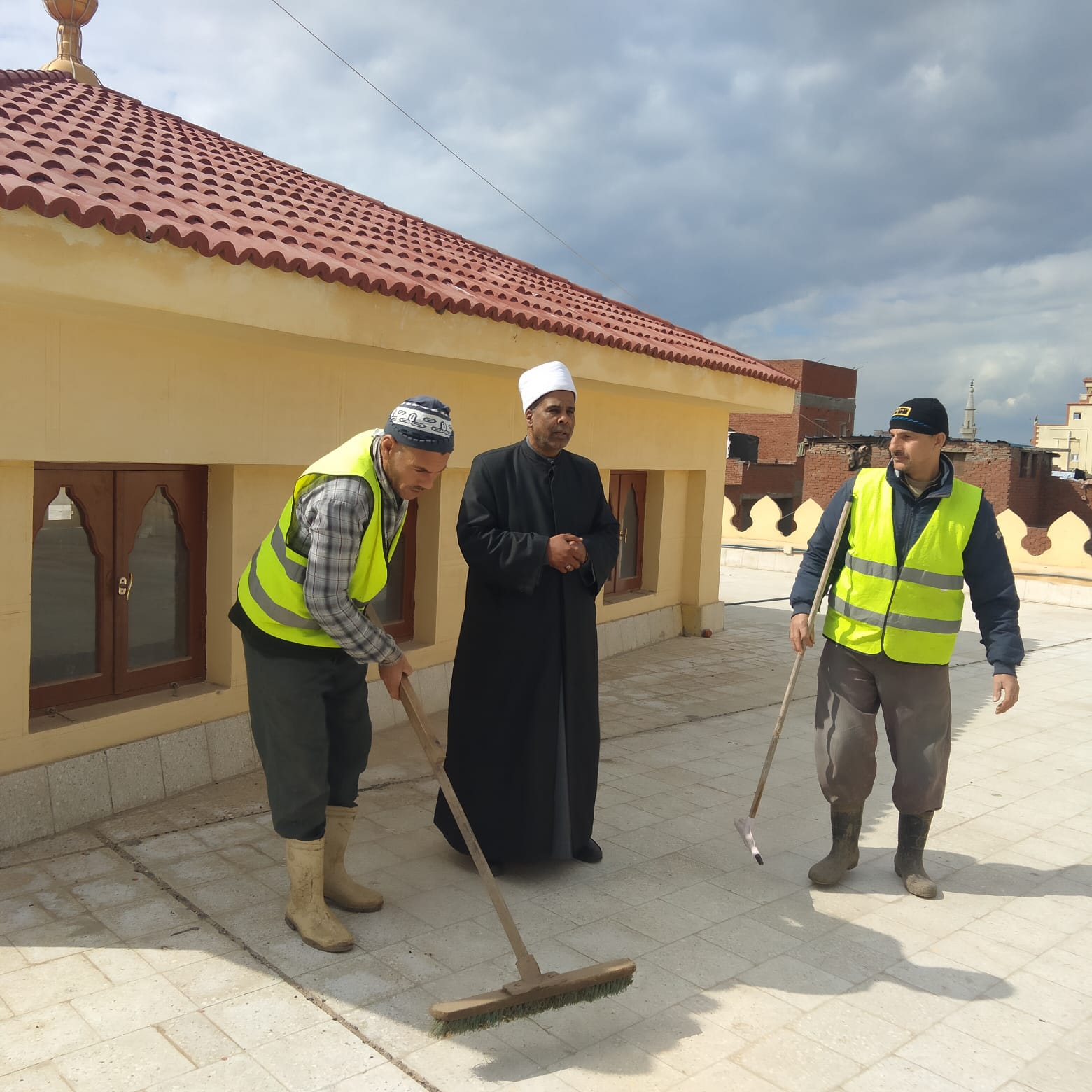 نظافة المساجد استعدادا لشهر رمضان