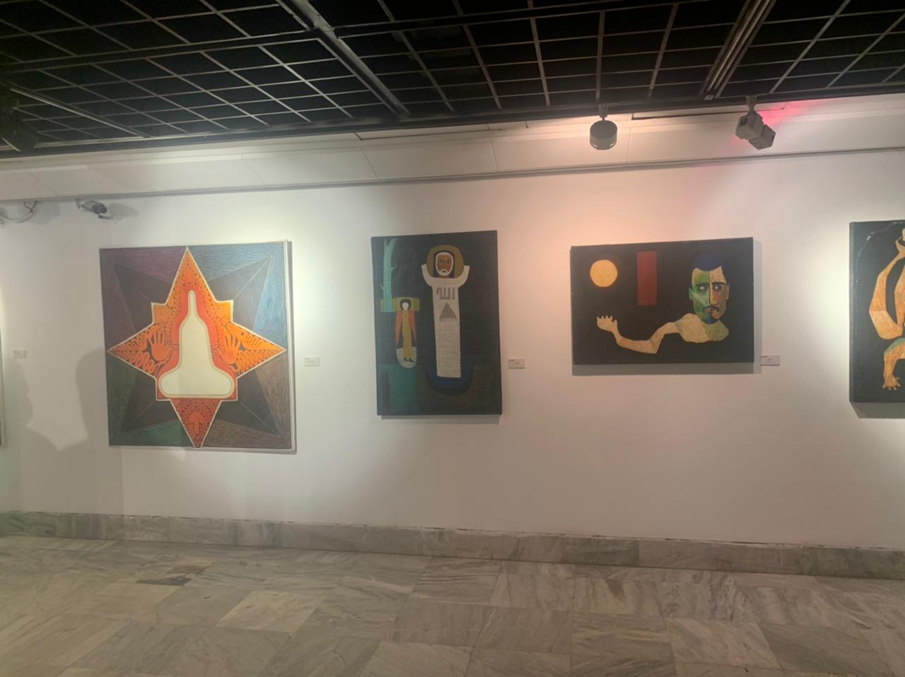 قطاع الفنون التشكيلية يحتفل بتوهج 80 عامًا للفنان عصمت داوستاشى بمركز الجزيرة للفنون (7)