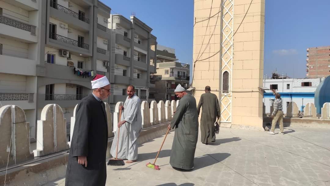 حملة نظافة مكبرة للمساجد بالمنيا