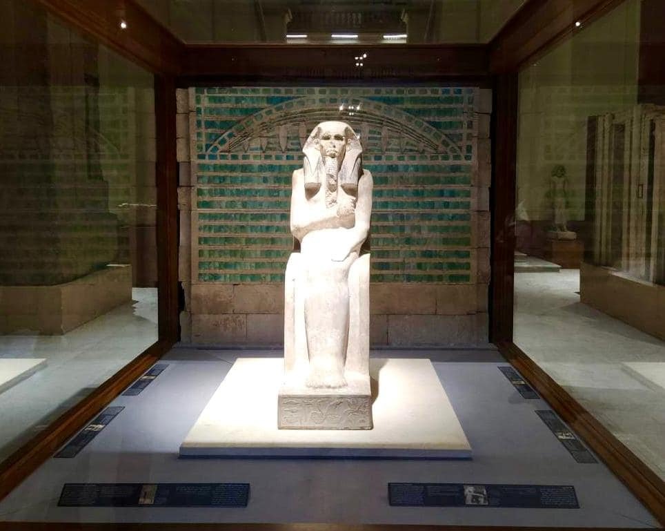 تمثال الملك زوسر داخل المتحف المصرى بالتحرير