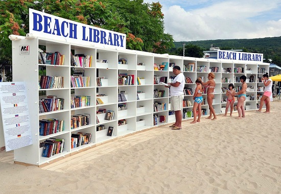 مكتبة شاطئ البحر الأسود