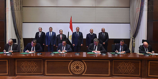 اتفاقيات بين الحكومة وشركات محلية وعالمية لتصنيع السيارات بمصر (2)