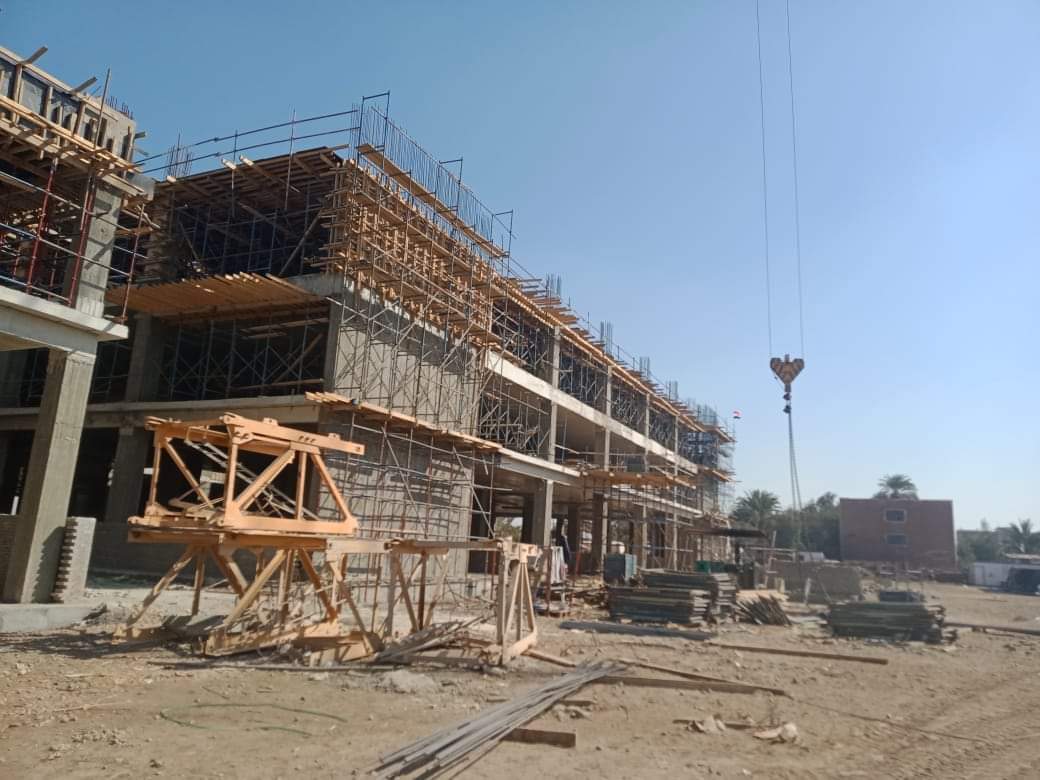 مستشفى ابوقرقاص المركزى الجديدة أثناء البناء (5)