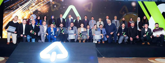 أبو هشيمة يسلم جوائز الموسم الثاني من مسابقة المشروعات الناشئة (18)