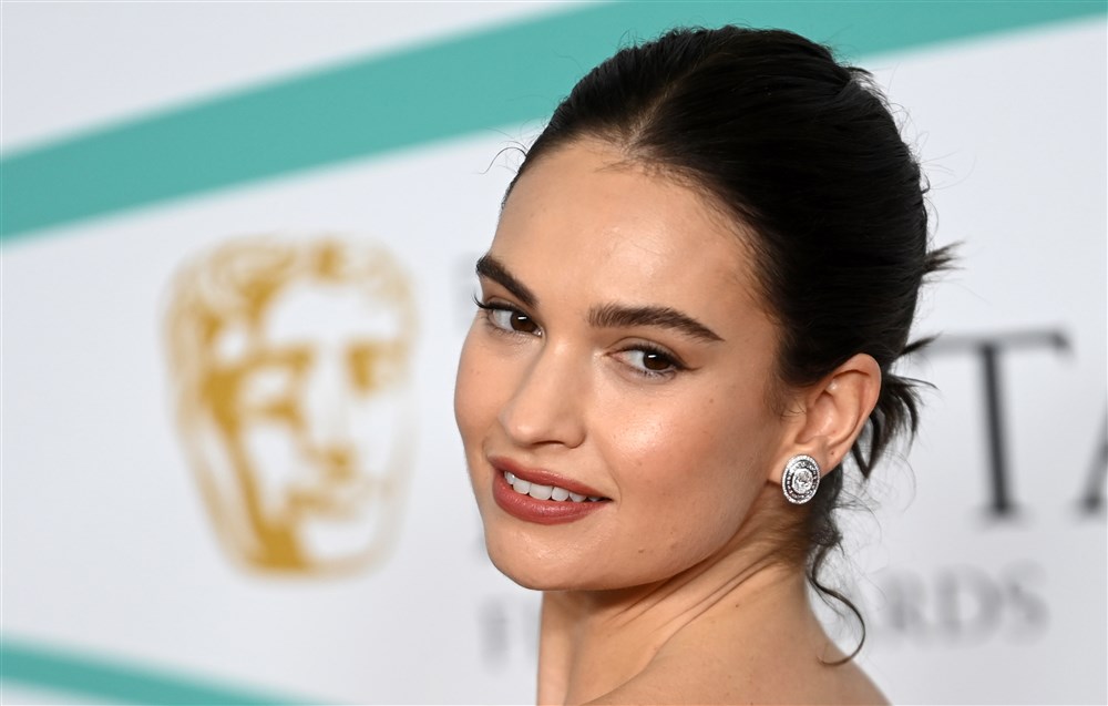 كيت بلانشيت تتألق على السجادة الحمراء لحفل توزيع جوائز الـ BAFTA (7)