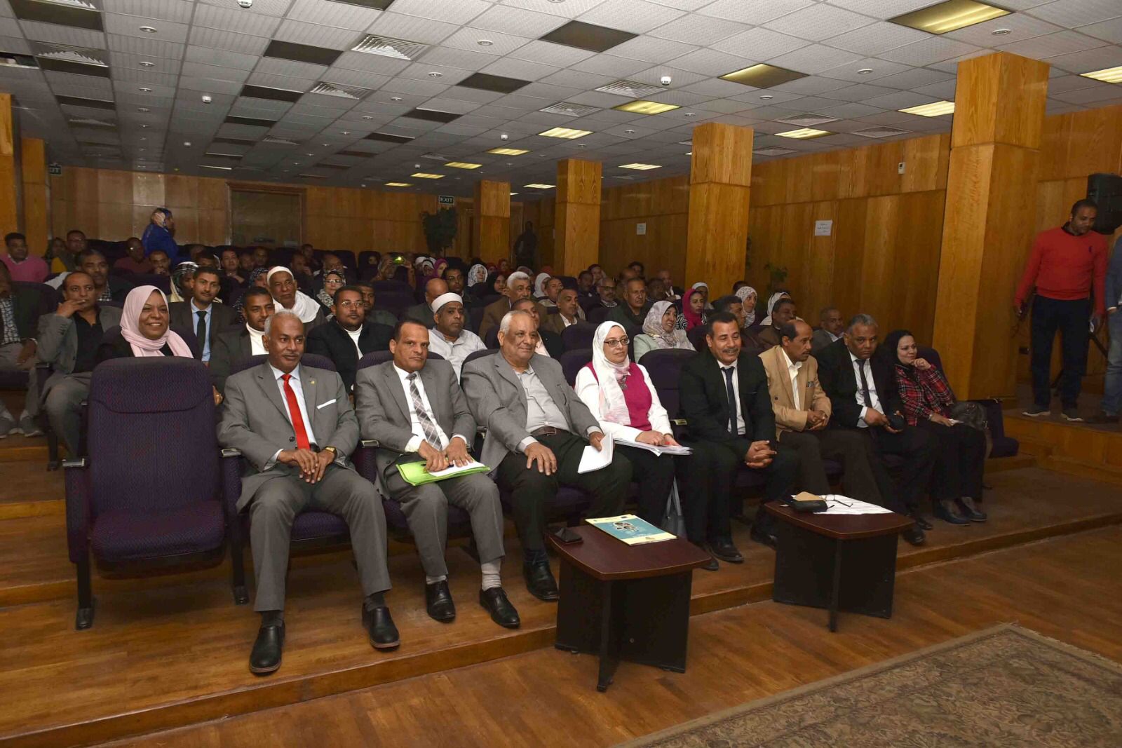 بحث عمل مشروعات تنموية وخدمية مع وفد برنامج المنح الصغيرة