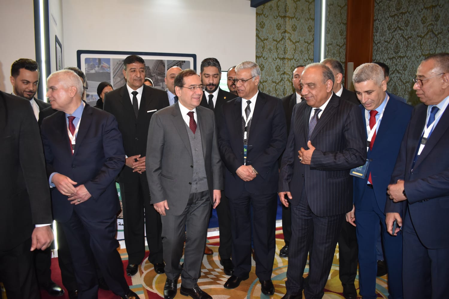 جانب من لقاء وزير البترول ورئيس فوسفات مصر (9)